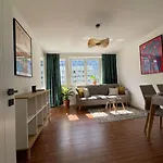 Oomph Modern With Balcony *