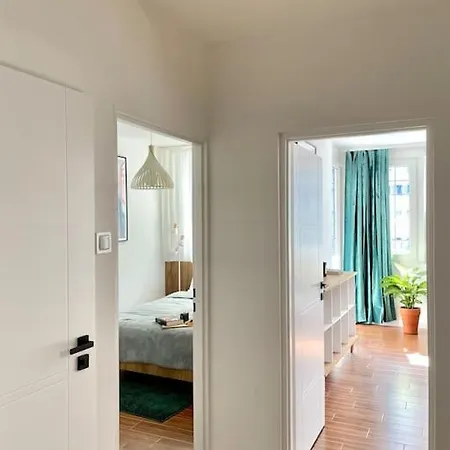 アパート Oomph Modern With Balcony ワルシャワ