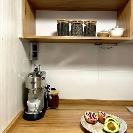 Oomph Modern With Balcony