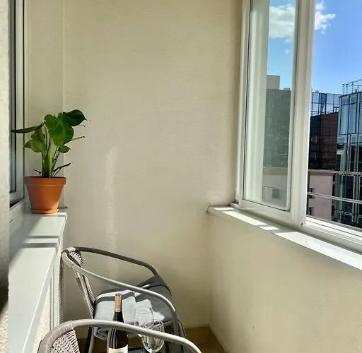 Oomph Modern With Balcony Apartment Warsaw