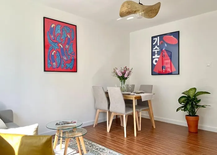 Oomph Modern With Balcony Warsaw