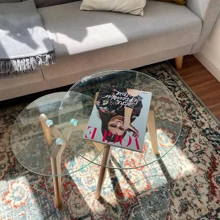 Oomph Modern With Balcony דירה *